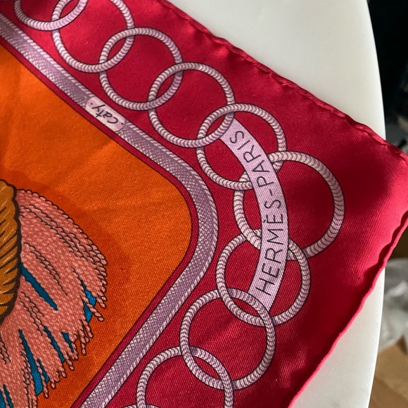 Hermès 25’ Silk Square Orange & Fuschia w/Box - Picture 3 of 8